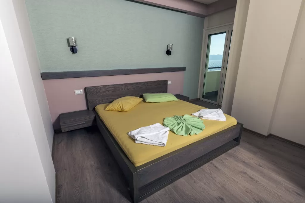 Picasso 12 - Family room SSV 1.jpg